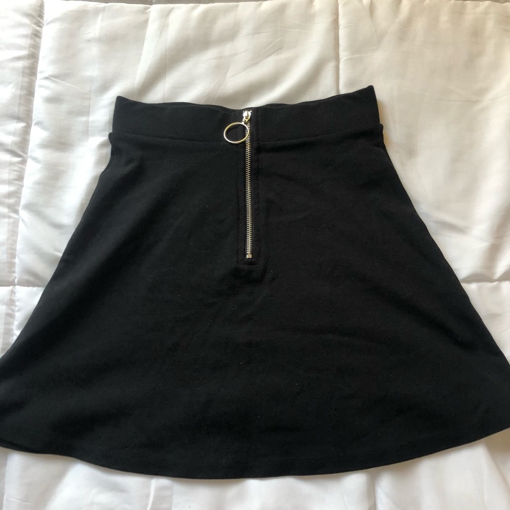 cute skirt!